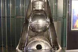 我国实现小卫星生产“流水线”，年产240颗，为中国军事提供助力图片