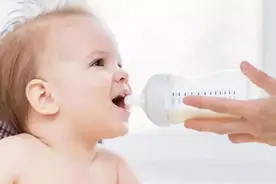 孩子一岁后喝牛奶还是奶粉？怎么选安全又营养，这几点一定要注意图片