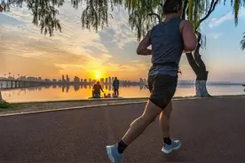 微信步数造假，现在还有人玩这啊图片