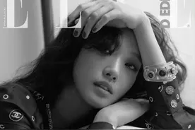 韩国女星金高银《ELLE》封面大片，烟熏妆羊毛卷酷劲十足图片