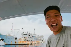 中国小伙的航海日记(49)：印度洋遇伊朗渔民，送我条鲨鱼能吃吗？图片