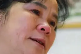 唐氏变脸女孩走红仅俩月，妈妈被骂上热搜：别再逼她了，太可怜了图片