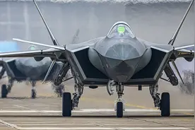 生产一架歼20要多久？央视曝光生产线，网友：去了趟月球不一样了图片