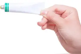 生肌、消肿、止血、止痒，4种清热解毒的外用中成药，您要知道图片