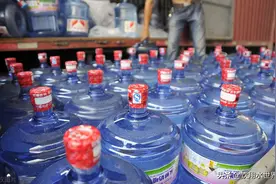 ​桶装水行业巨变，一次性桶装水将取代循环桶装水成为“顶流”？图片