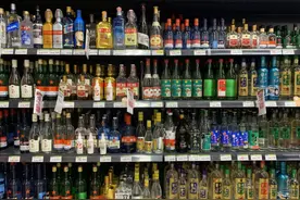 超市5款“廉价”光瓶酒，好喝不贵有口碑，100%纯粮，行家成箱搬图片