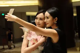 人前好闺蜜，人后是死敌？这5对“明星姐妹花”，还有和好那天吗图片