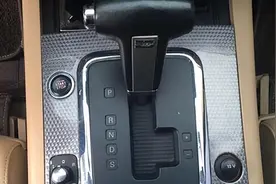 手自一体车，C2驾照可以驾驶吗图片