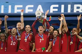 C罗世界杯表现不佳，真的是吃了国家队的亏么？图片