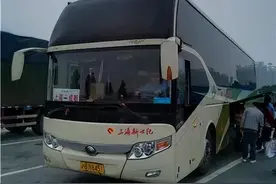 在我国被淘汰的卧铺大巴车，为何在越南能混的“风生水起”？图片