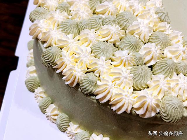 蛋糕越做越顺手，10寸奶油蛋糕也不用买了，详细制作步骤分享