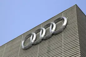 刘德华代言奥迪小满广告被指抄袭，谁扒了“北大满哥”的文案？图片