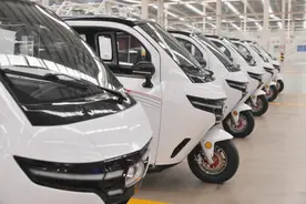 金彭、宗申、雅迪推出新电动三轮车，全塑篷车或成为发展新方向图片