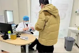 安徽医生考场救人考研落榜，凭啥不能破格录取？图片