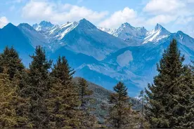 2天来回与星空雪山云海共眠！这个山野间的“非网红”县城，夏天太舒服了！图片
