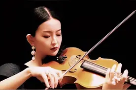 动漫、游戏、电影BGM，这位95后小姐姐在抖音直播间用中提琴诠释新生代眼中的流行文化图片