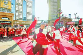 优惠政策足、消费场景多、市场供需旺 乌鲁木齐假日消费迎来“开门红”图片