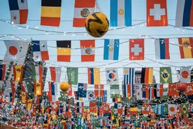 真有人买999万元一张的球星卡？图片