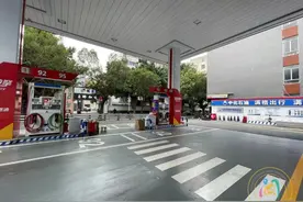 怪事！福州王女士刚从这个加油站离开，就被吓到了…图片