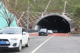 二航承建，重庆空港新城项目鹿山隧道正式建成通车图片