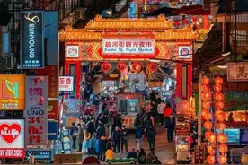 台名嘴胡诌：台湾太重要了，对岸如果打台湾，全世界的股价往下滑图片