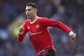 赔偿金10万英镑！C罗团队与小球迷协商赔偿，C罗愿送对方签名球衣图片