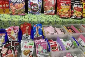 螺蛳粉、魔芋爽、黄飞红麻辣花生等大陆零食被下架，台当局严防死守，岛内民众排队苦等图片