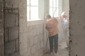 话多到让人心烦，心理近乎崩溃的女人，你见过吗？图片