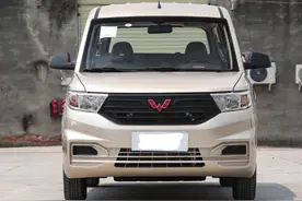 设计师真是天才，4万多的五菱宏光v，好像永远没有极限图片