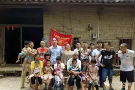 广西第一猛男梁二娶19岁娇妻，76岁生育15个孩子，最小幼儿才5岁图片