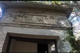 杭州西湖旁边废弃别墅，残垣断壁人坟同居，无人管理浪费可惜图片