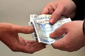 借钱很考验人性，如果朋友找你借钱，要不要借？这是我的看法图片