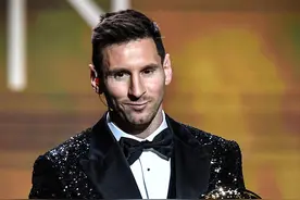 历年进球和助攻数榜！梅西多次霸榜远甩C罗 记者：欠梅西两座金球图片