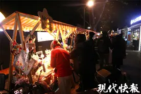 南京大学旁200米老街巷变身国际范街区，烟火气与新潮流混搭图片