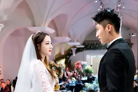 黄景瑜、迪丽热巴还在恋爱！狗仔爆两人同游欧洲，绯闻4年不否认图片