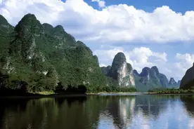 人到晚年，出门时，要做到“四不带”图片