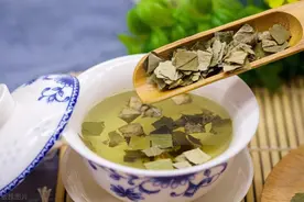 今日养生方 | 多食冷饮损“阳气”，夏季脾胃调养汤方别错过图片