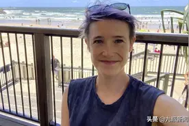 英国女子8 岁时写信装漂流瓶扔海里，25年后真的收到回信图片