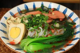 爱吃米线的要收藏了，教你2种做法，第二种去饭店都吃不到图片