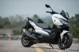 无极SR4 Max｜宝马C400 GT｜光阳赛艇S 350横评（上）图片