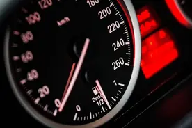 怠速一小时，油耗到底有多高？图片