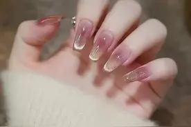 五一出游必备美甲：十级显白清透猫眼美甲不撞款~图片