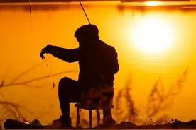 关于钓鱼的民间故事图片