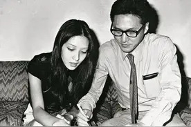 李敖看到新婚妻子胡因梦因便秘满脸通红，随后就狠心提出离婚图片