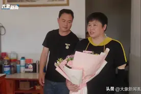 四川断臂救人女子受伤后的首个母亲节！装上假肢面对新生活图片