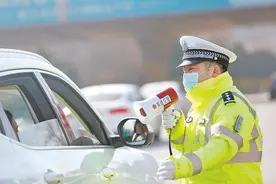 不小心驶入ETC通道怎么办呢？可以倒车吗？会被扣分罚款吗？图片