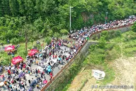 苗族“三月三” 翁井村刮起“最炫民族风”图片