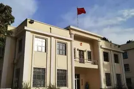 阿富汗饱受战火摧残时，中国大使馆生死不离，小人物默默守护20年图片