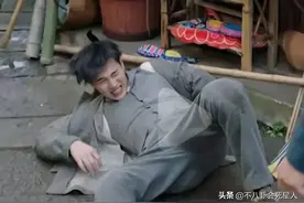 假发片飞起、假下巴凹陷，影视剧10大离谱穿帮，照清了明星的窘态图片