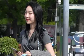 55岁富婆相亲：可给对方一套豪宅但这四个条件99%的男人都不符合图片